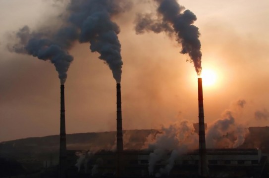 Emissions-Factory-Smog-Pollution